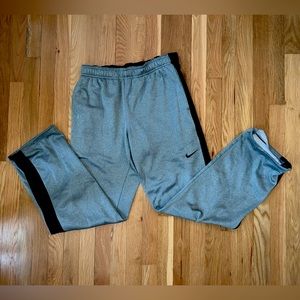Men’s Gray Nike Therma-Fit Sweatpants